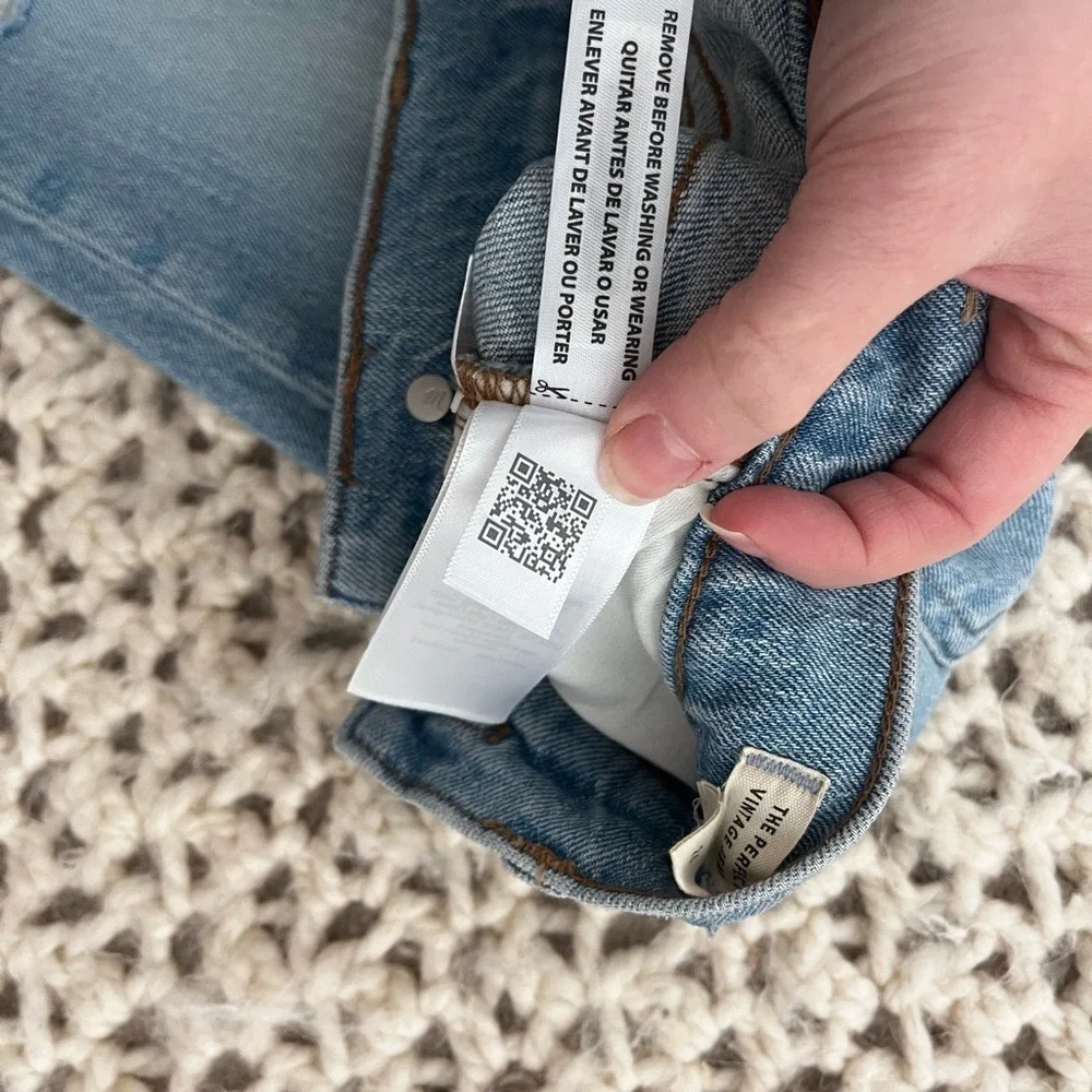 The Perfect Vintage Jean in Coney Wash: Destroyed Edition - Picture 7 of 8